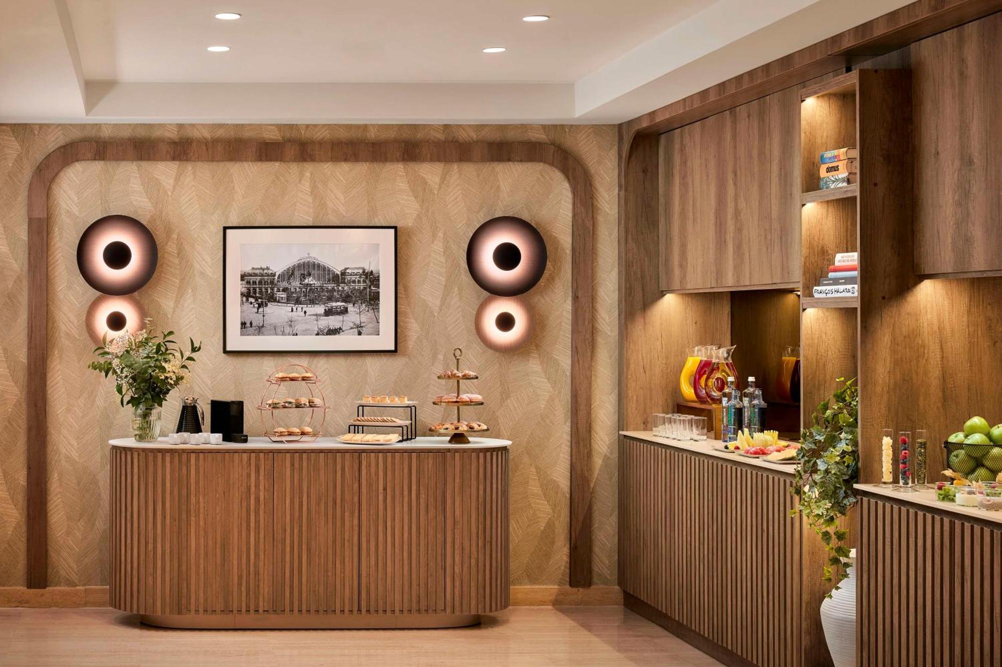 Nh Madrid Nacional Hotel Екстериор снимка