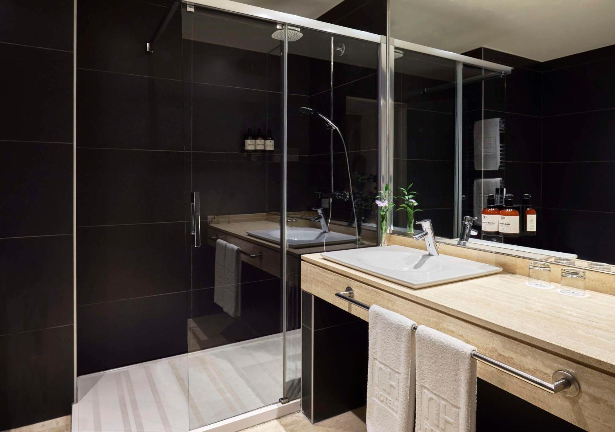 Nh Madrid Nacional Hotel Екстериор снимка